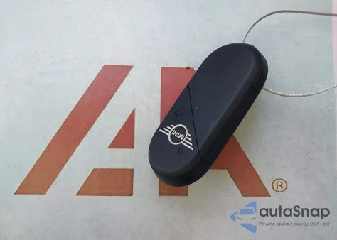 2025 Mini Convertible Cooper S z USA, uszkodzony, nr VIN WMW23GX06S2X28165